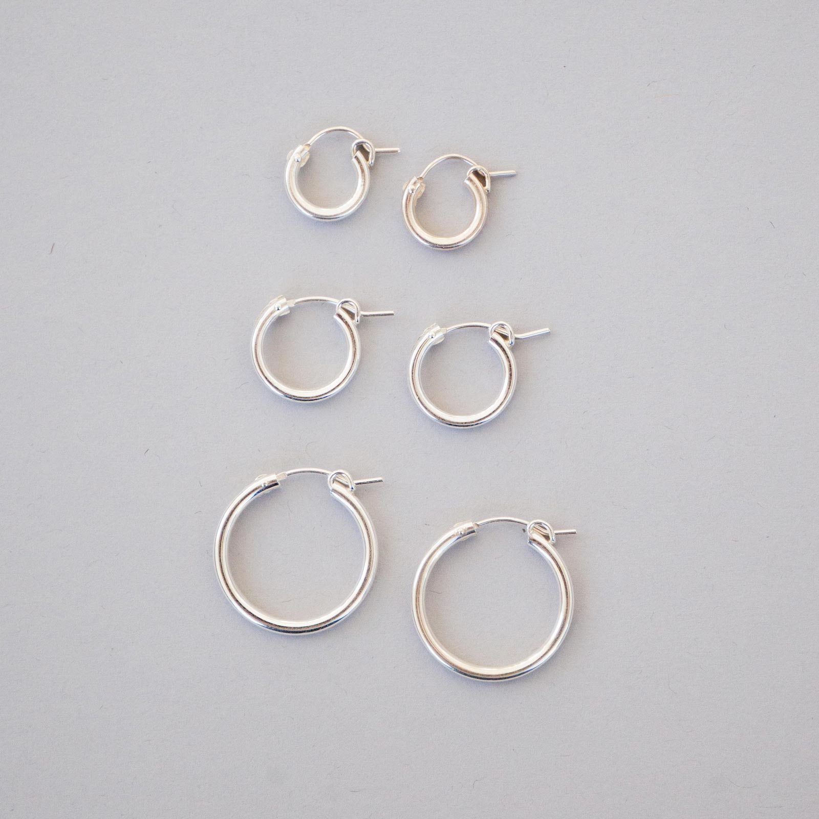 Hoop size options from top to bottom: 12mm, 15mm, 22mm