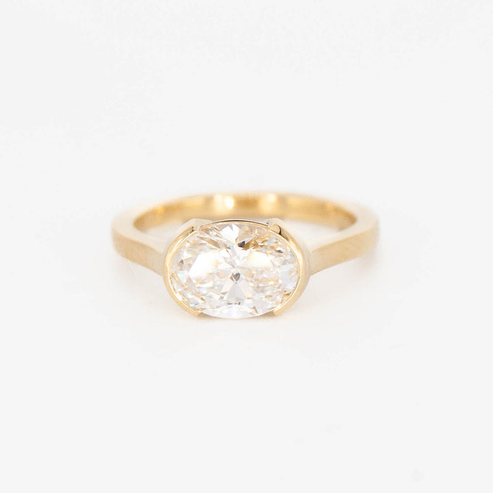 Avery Ring - Moissanite