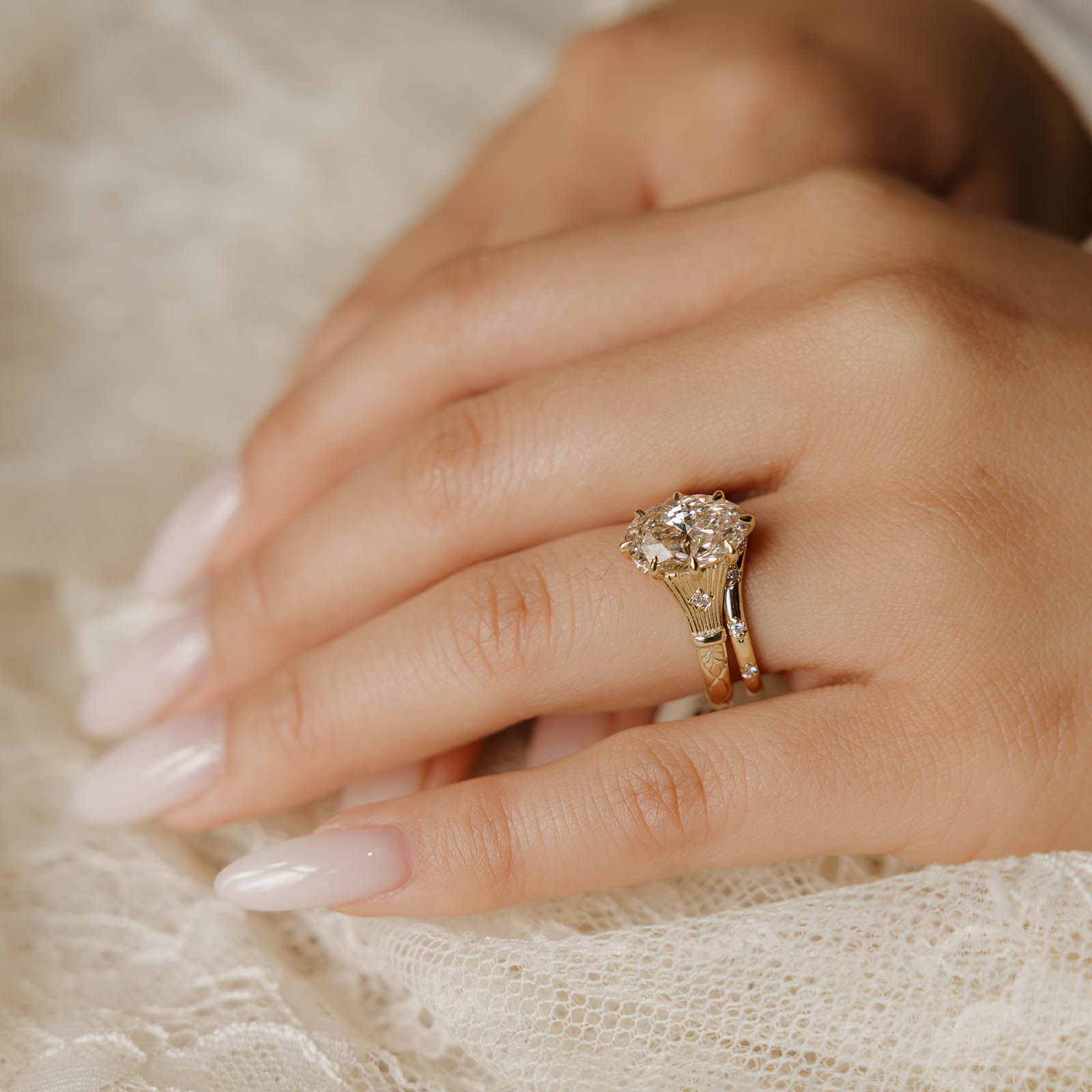 Alba Ring - Champagne Lab Diamond